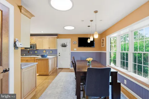$1,050,000 | 2507 Toron Court, Alexandria, VA 22306