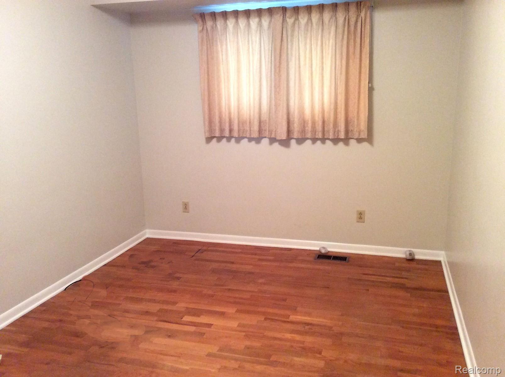 3504 North Gale Road Davison, MI 48423 - Photo 12 of 26 BEDROOM3.jpg