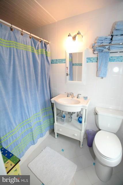 321 Chattolanee Hill Road Owings Mills, MD 21117 - Photo 15 of 29 Bath for bedroom #2
