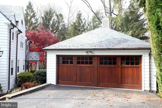 321 Chattolanee Hill Road Owings Mills, MD 21117 - Photo 22 of 29 Garage