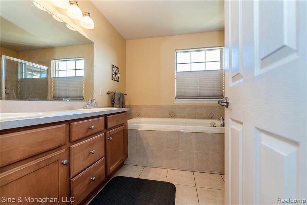 3120 Villanova Circle Rochester Hills, MI 48307 - Photo 16 of 29