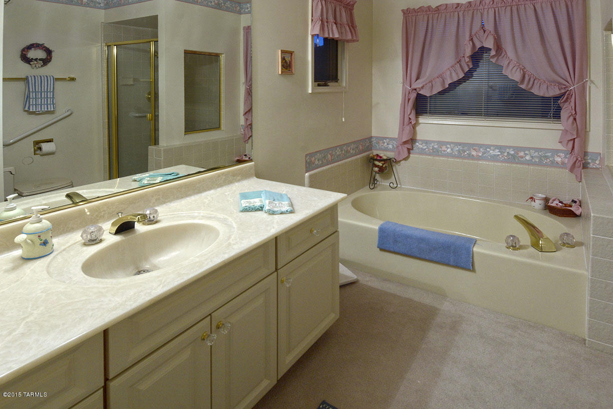 9180 East Magdalena Road Tucson, AZ 85710 - Photo 13 of 17 Gallery Image 13