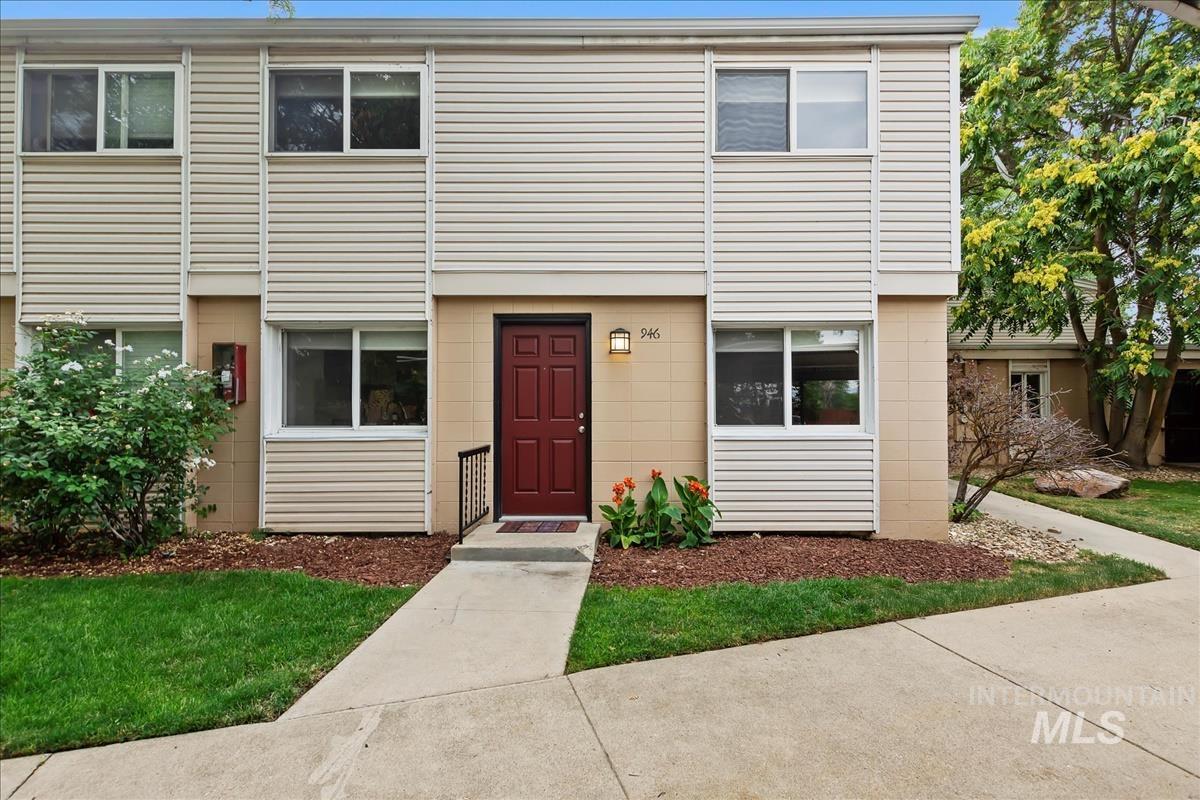 946 South Curtis Road Boise, ID 83705 - Photo 1 of 1