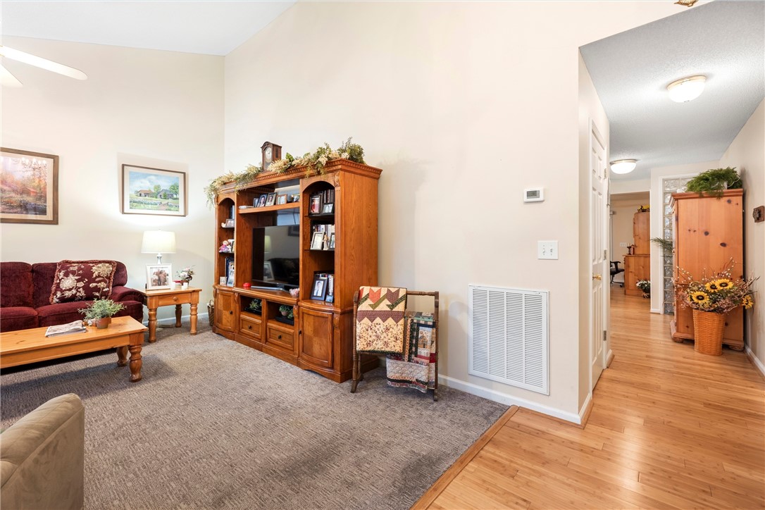 517 Sullivans Way Seneca, SC 29672 - Photo 4 of 40 Gallery Image 4