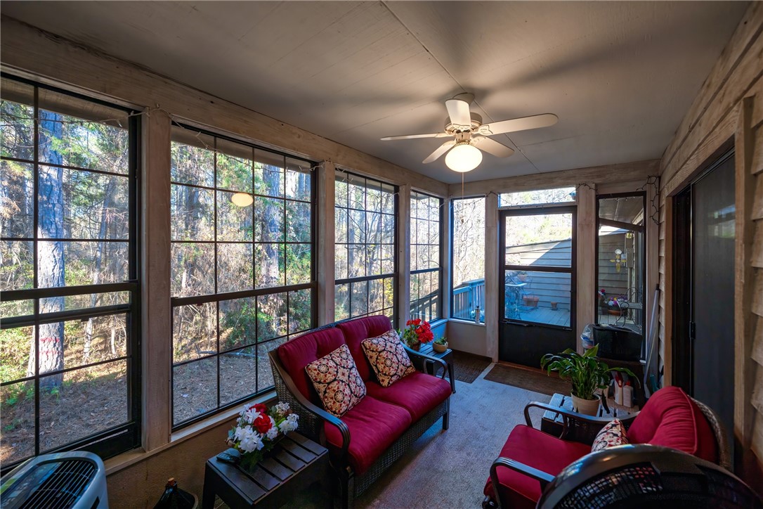 517 Sullivans Way Seneca, SC 29672 - Photo 5 of 40 Gallery Image 5