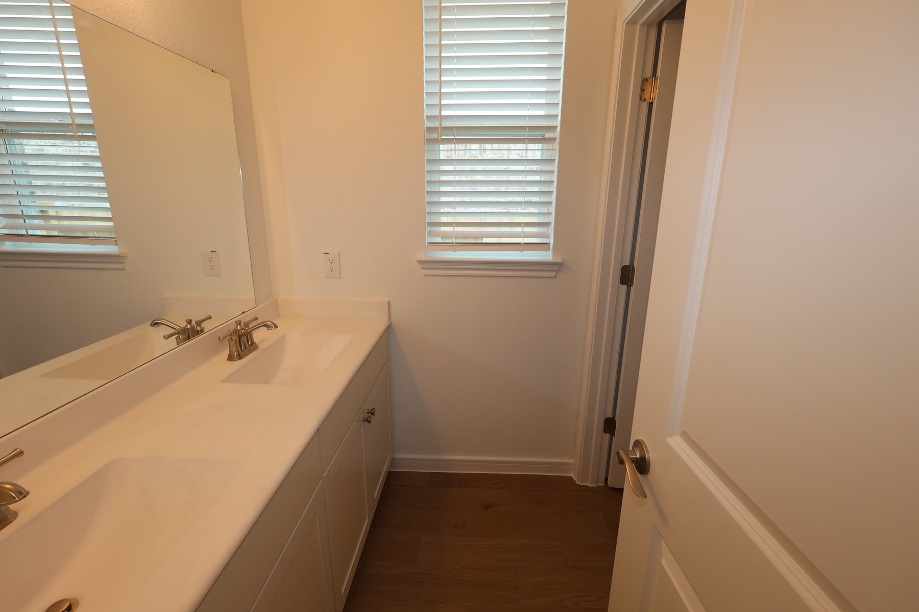 2814 Duchess Drive Rosenberg, TX 77471 - Photo 9 of 39 Hall bath - still under construction!
