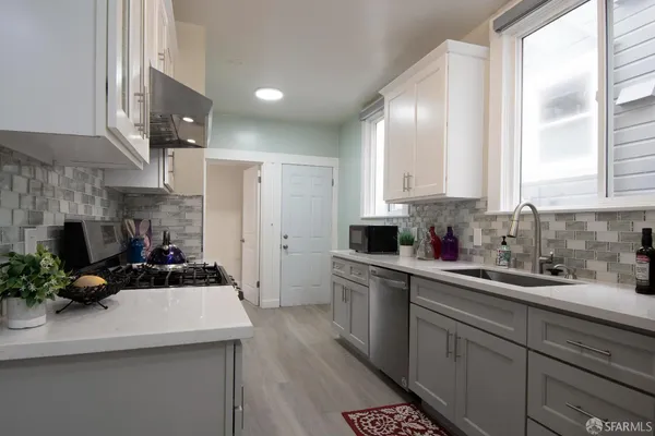 $2,100,000 | 1482-1484 18th Avenue, San Francisco, CA 94122