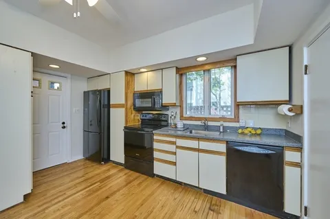 $1,200,000 | 51 Fulkerson Street, Cambridge, MA 02141