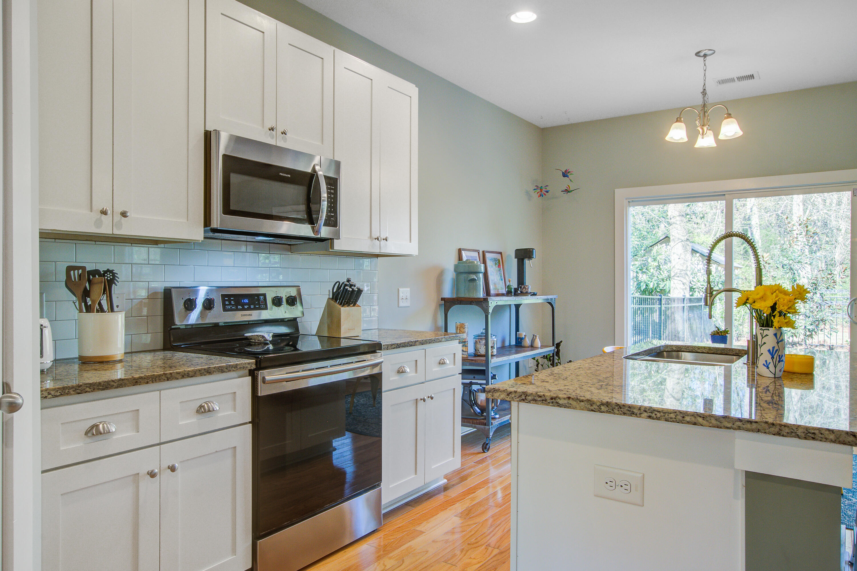 1926 Grimball Road Charleston, SC 29412 - Photo 11 of 41 Kitchen