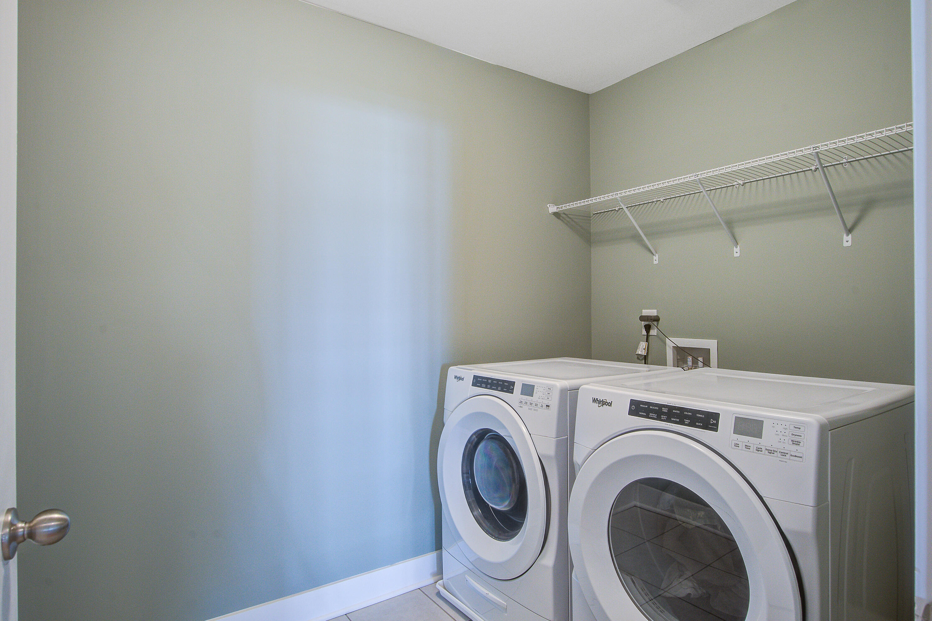 1926 Grimball Road Charleston, SC 29412 - Photo 25 of 41 2nd Floor Laundry Room