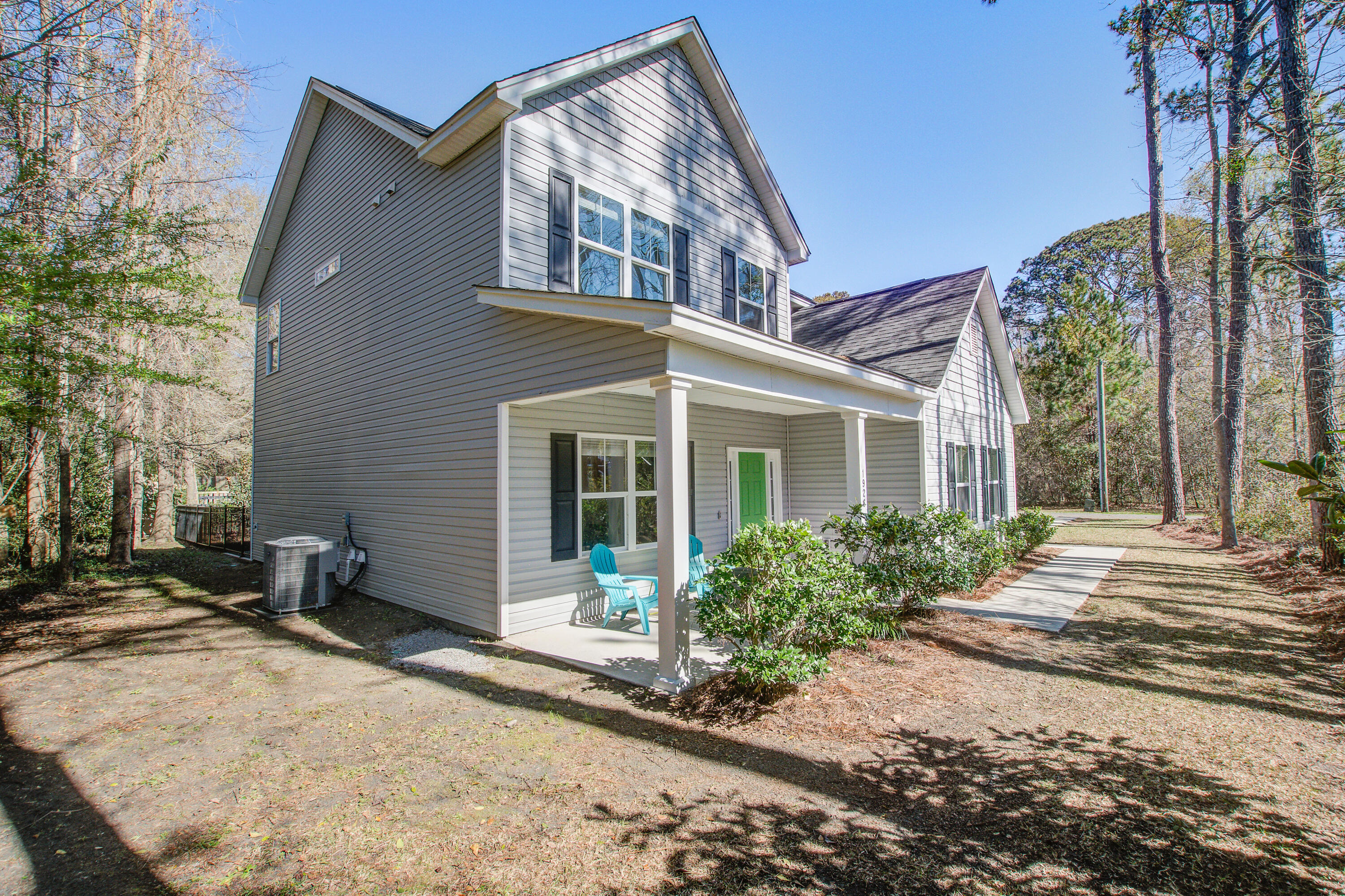 1926 Grimball Road Charleston, SC 29412 - Photo 40 of 41 Front View ~ Left
