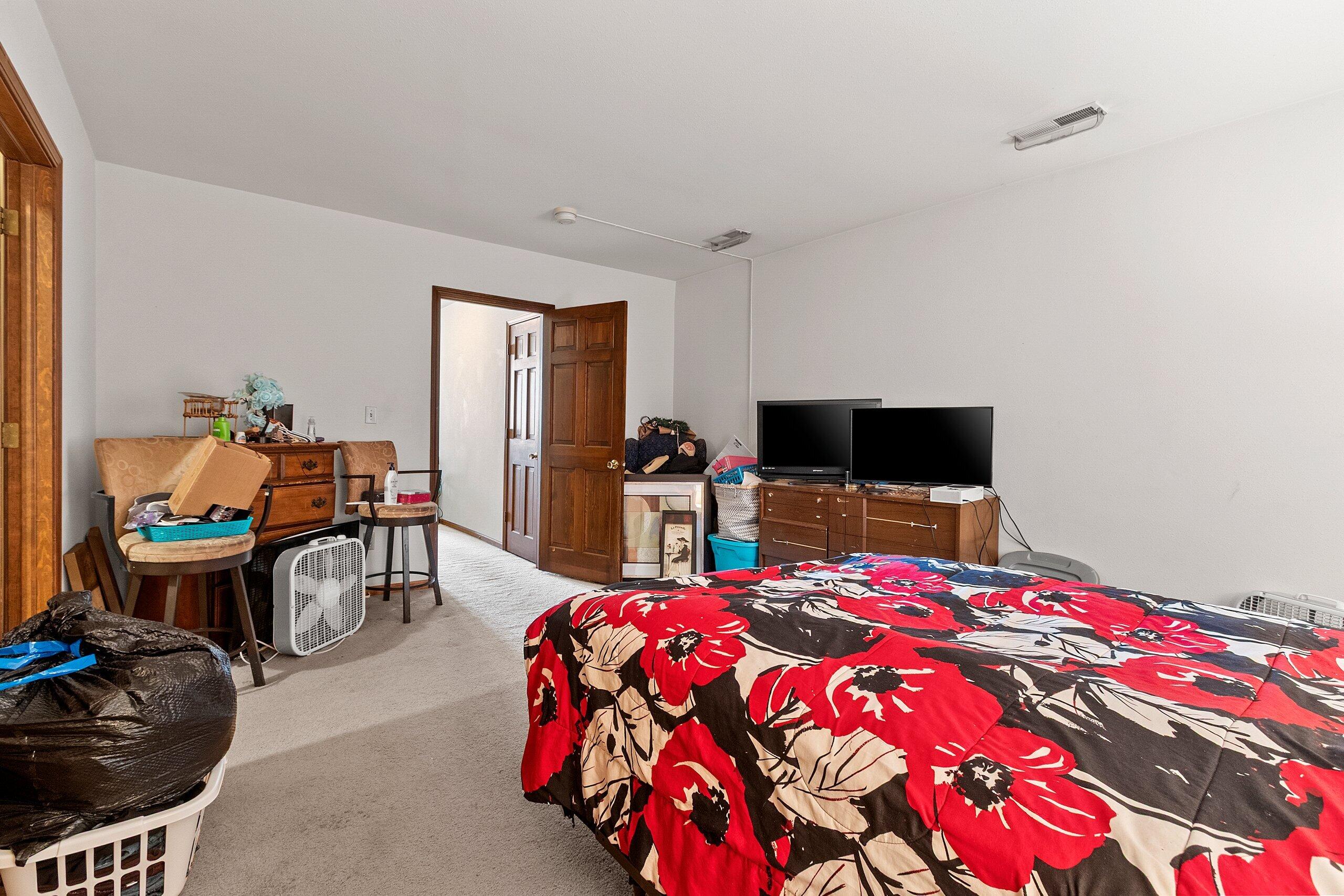 511 1st Street Menominee, MI 49858 - Photo 20 of 47 Front Apt BR