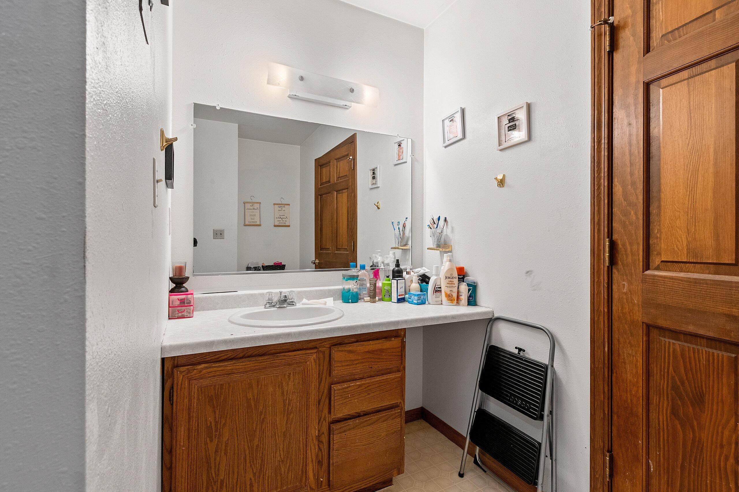 511 1st Street Menominee, MI 49858 - Photo 22 of 47 Bath