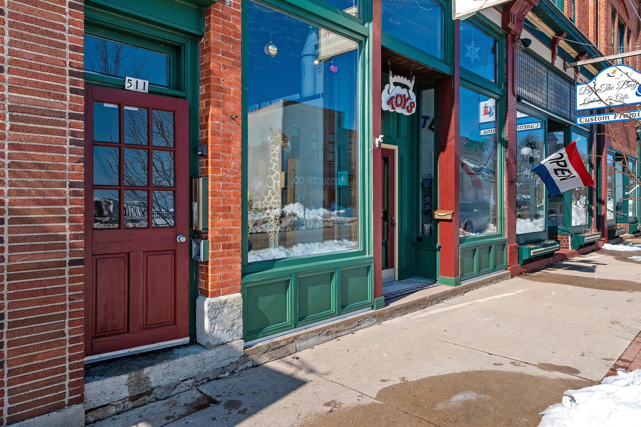 511 1st Street Menominee, MI 49858 - Photo 41 of 47 Front Entrance to Apartments & Retail