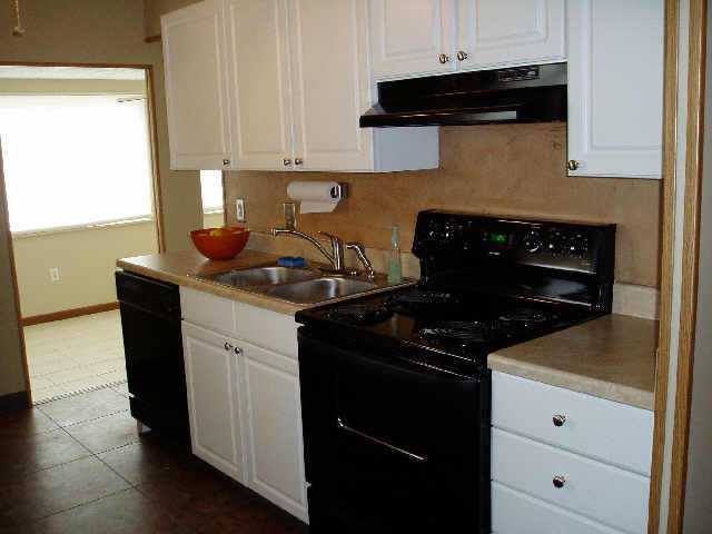 256 South Hampton Road Columbus, OH 43213 - Photo 2 of 10