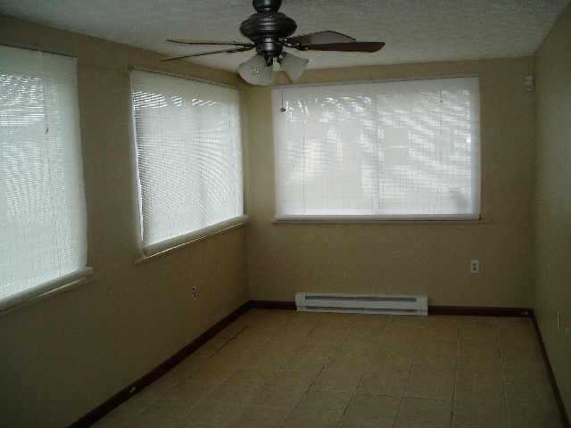 256 South Hampton Road Columbus, OH 43213 - Photo 5 of 10