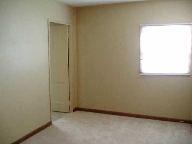 256 South Hampton Road Columbus, OH 43213 - Photo 8 of 10