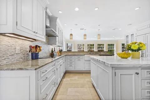 $3,650,000 | 12 Woodland Avenue, Bronxville, NY 10708