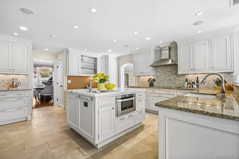 $3,650,000 | 12 Woodland Avenue, Bronxville, NY 10708
