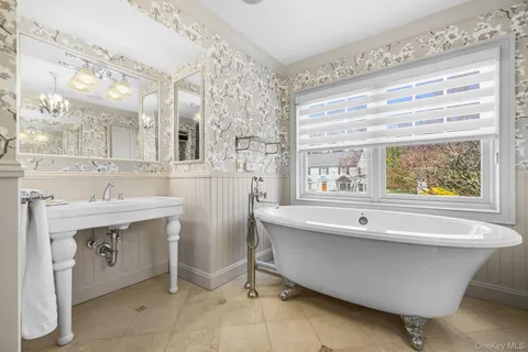 $3,650,000 | 12 Woodland Avenue, Bronxville, NY 10708