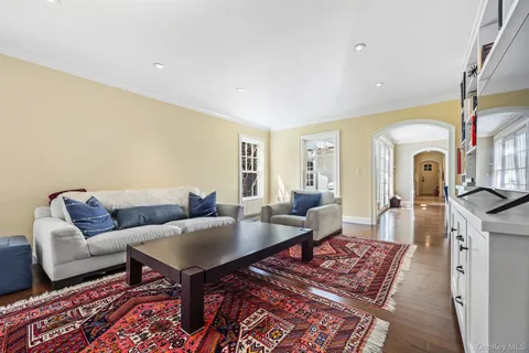 $3,650,000 | 12 Woodland Avenue, Bronxville, NY 10708
