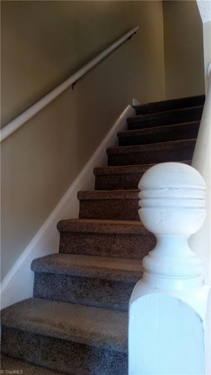 1715 Ternberry Road High Point, NC 27262 - Photo 3 of 18 Gallery Image 3