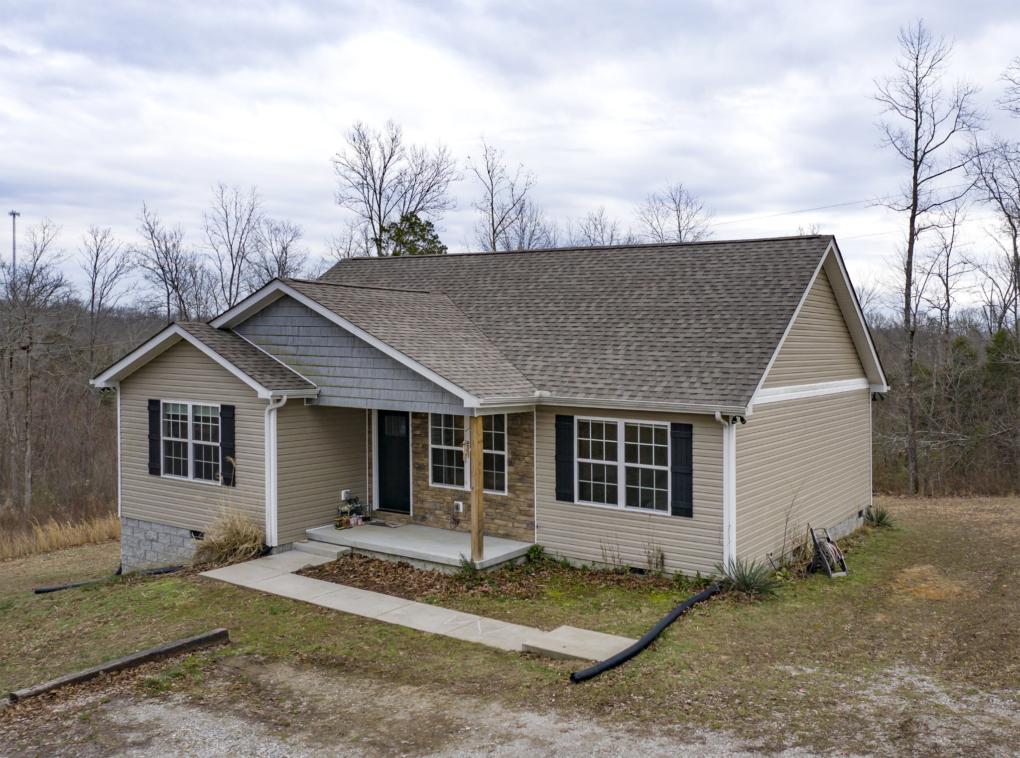 872 Hooper Road Charlotte, TN 37036 - Photo 1 of 15 Gallery Image 1