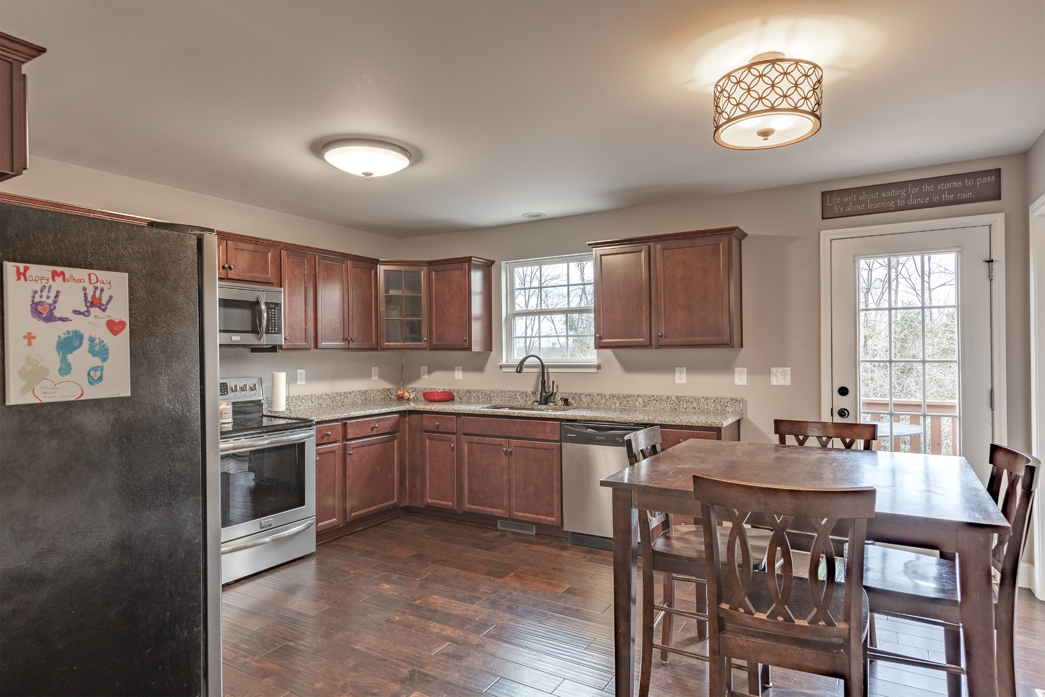 872 Hooper Road Charlotte, TN 37036 - Photo 3 of 15 Gallery Image 3