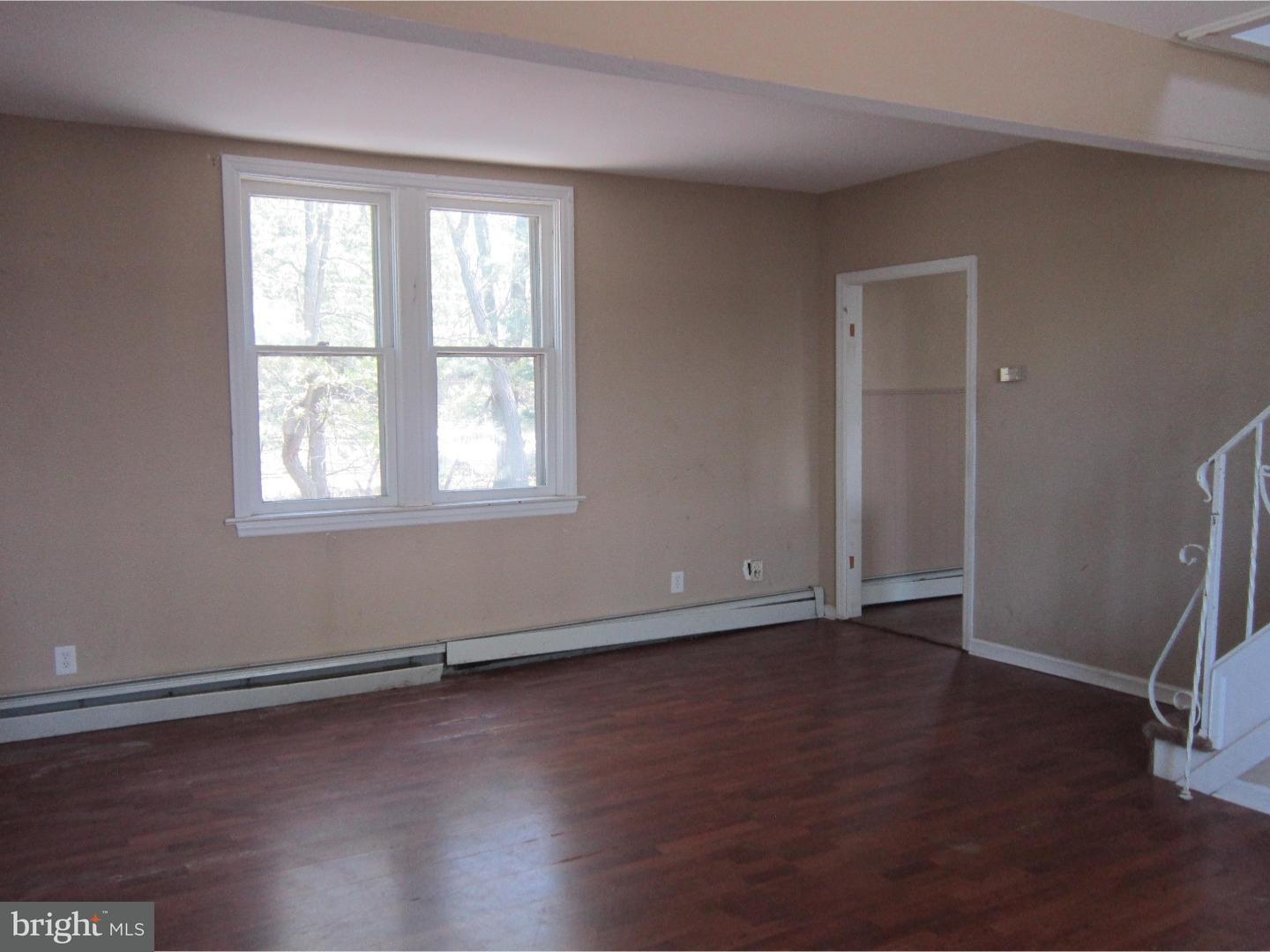 544 Berlin Road Clementon, NJ 08021 - Photo 4 of 20