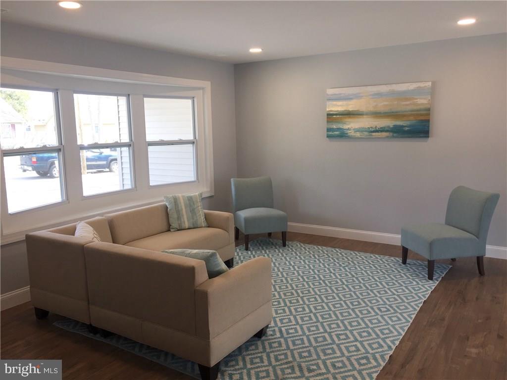 145 Bowsprit Road Manahawkin, NJ 08050 - Photo 5 of 9