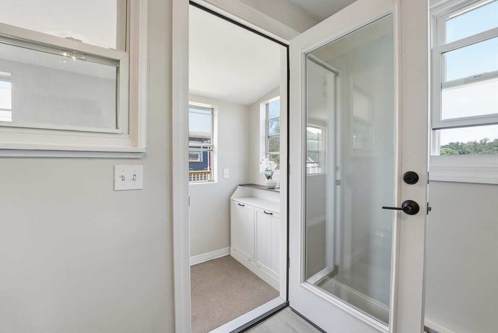 445 Old Field Road Chicopee, MA 01013 - Photo 18 of 39