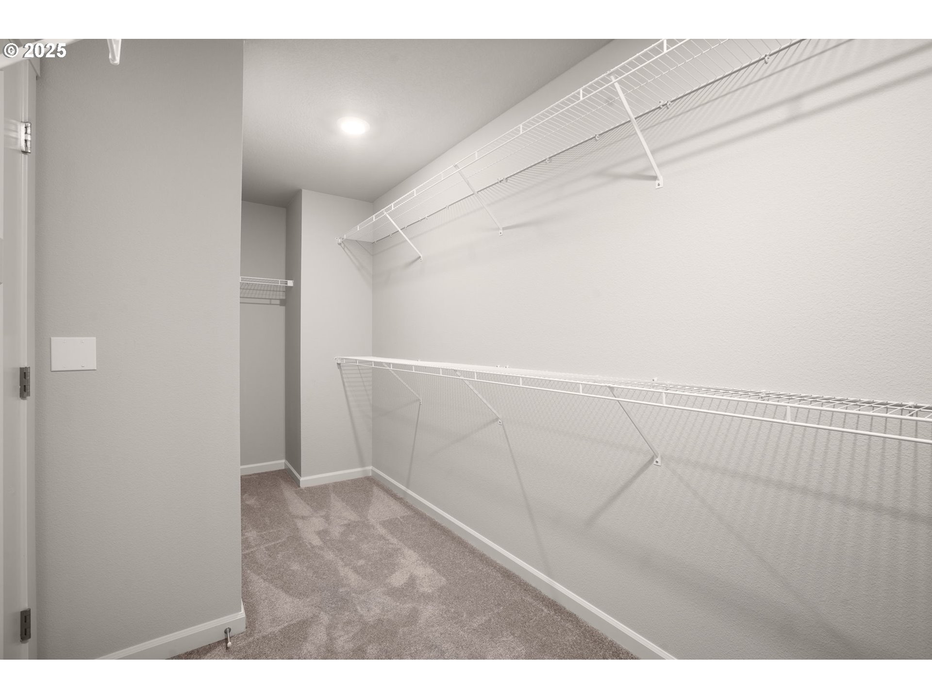 5887 Bainbridge Road Eugene, OR 97402 - Photo 22 of 36 Gallery Image 22