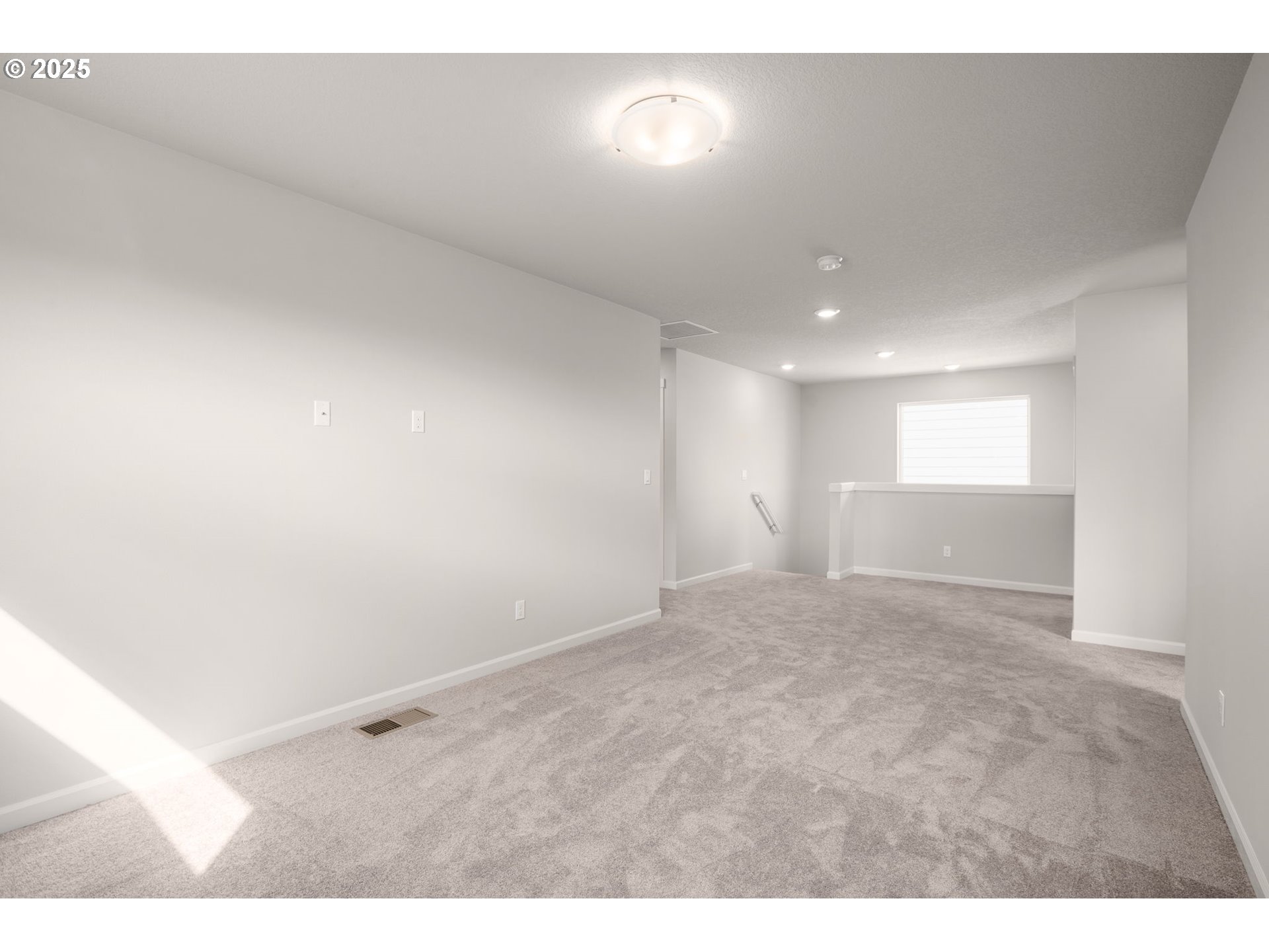 5887 Bainbridge Road Eugene, OR 97402 - Photo 25 of 36 Gallery Image 25