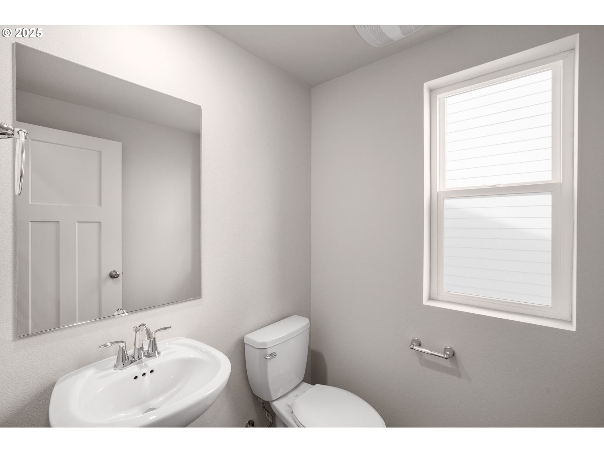 5887 Bainbridge Road Eugene, OR 97402 - Photo 31 of 36 Gallery Image 31