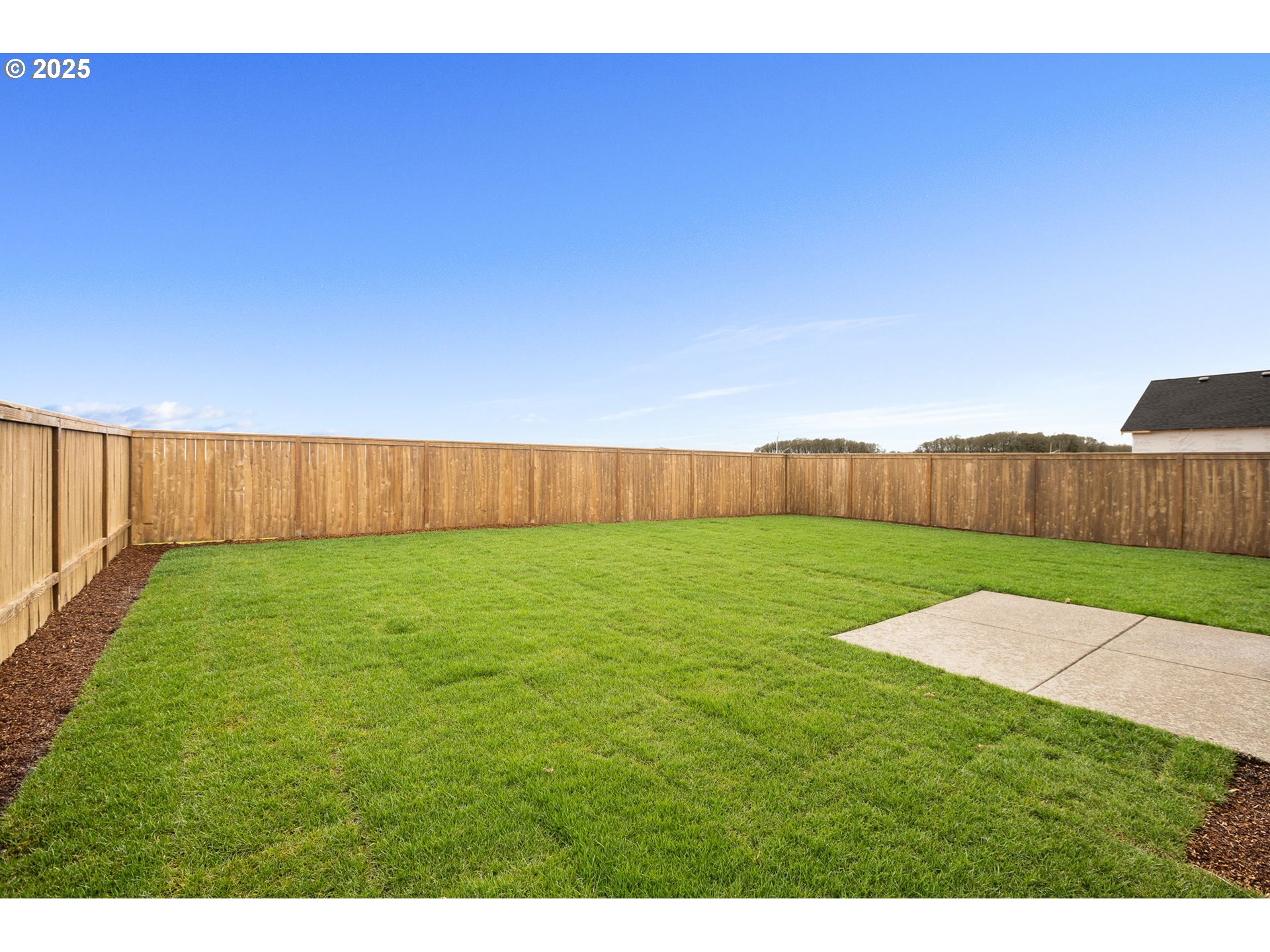 5887 Bainbridge Road Eugene, OR 97402 - Photo 33 of 36 Gallery Image 33