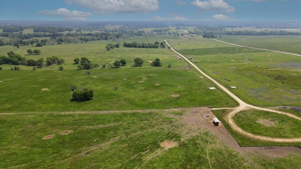 305 Rd Navasota Tx 77868 Road Navasota, TX 77868 - Photo 3 of 11 a view of a tennis court