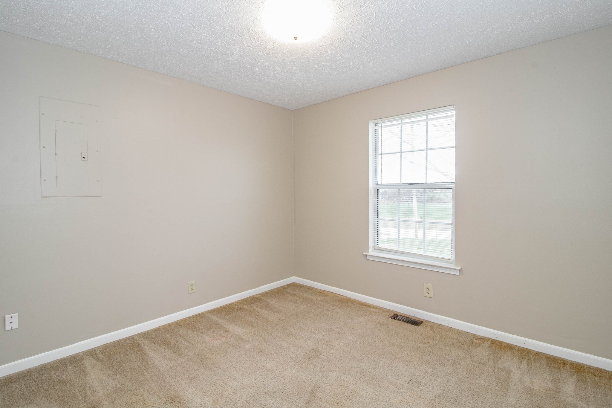 330 Hugh Hunter Road Oak Grove, KY 42262 - Photo 21 of 35