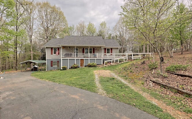 199 Lovelace Road Clarkesville, GA 30523 - Photo 1 of 4 Main View