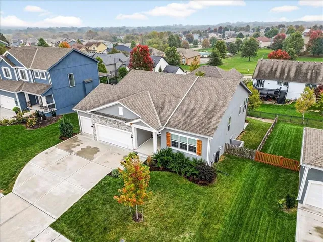 $470,000 | 9015 Northeast 111th Place, Kansas City, MO 64157