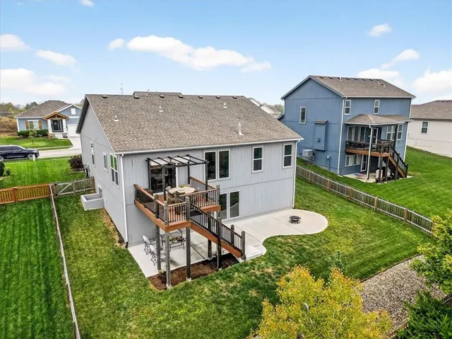 $470,000 | 9015 Northeast 111th Place, Kansas City, MO 64157