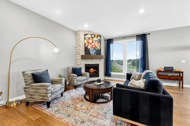 $470,000 | 9015 Northeast 111th Place, Kansas City, MO 64157