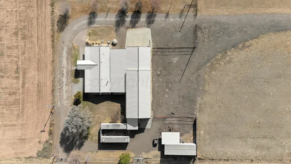 a view of entryway and hall