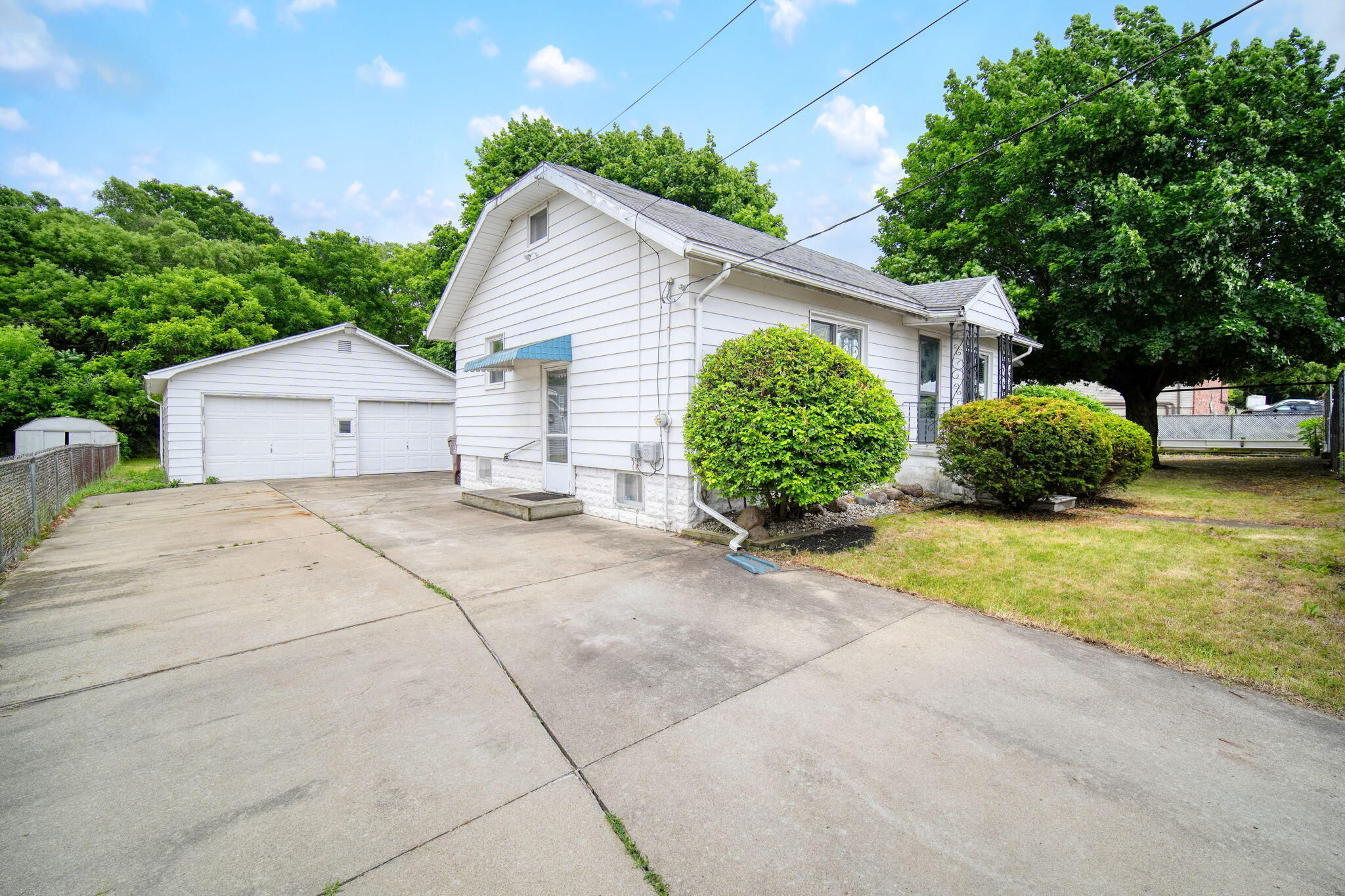 619 Brentwood Road Jackson, MI 49202 - Photo 3 of 43 3