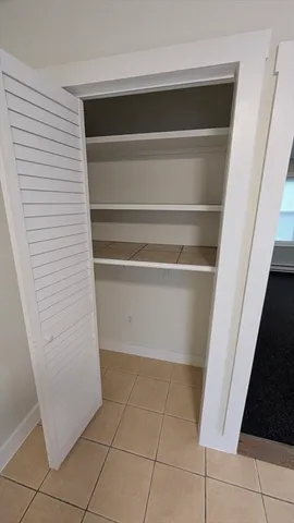 $1,350 | 59 Davis Street, Unit 2 NORTH, Fall River, MA 02720