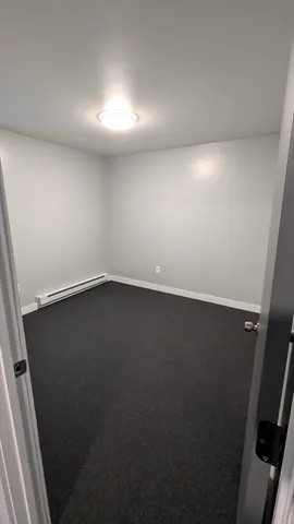 $1,350 | 59 Davis Street, Unit 2 NORTH, Fall River, MA 02720