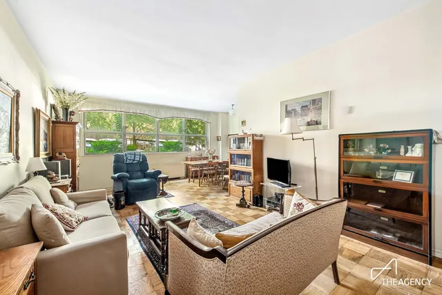 $1,295,000 | 170 West End Avenue, Unit 1P | Upper West Side