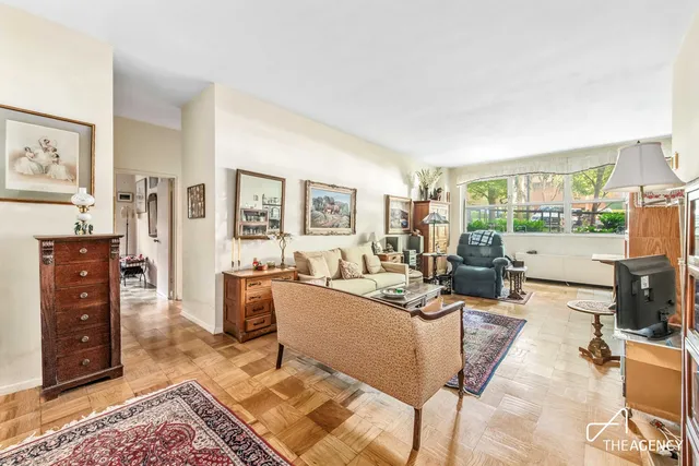 $1,295,000 | 170 West End Avenue, Unit 1P | Upper West Side