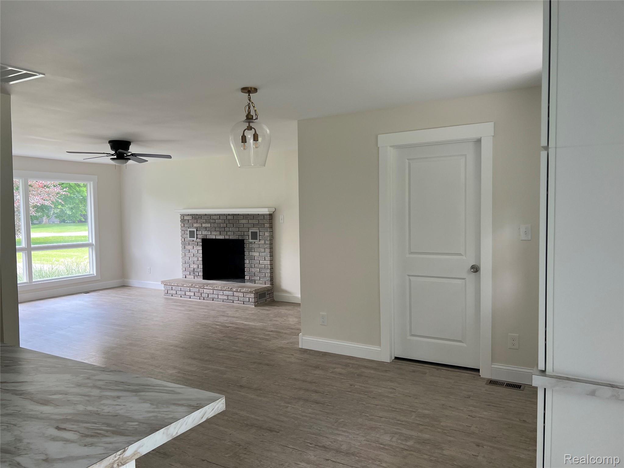 5327 East Carpenter Road Flint, MI 48506 - Photo 13 of 21 C1C4D075-BE50-45F6-88C8-DDE702119468.jpeg