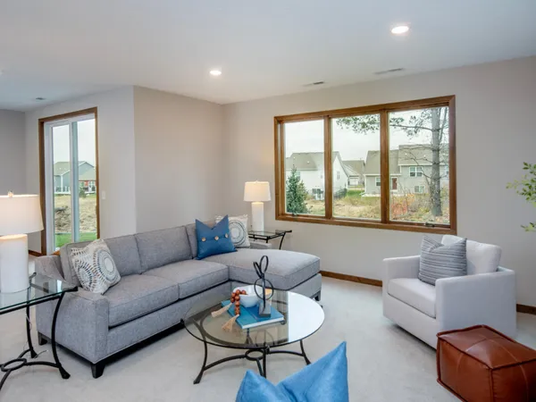 $715,000 | 9160 62nd Street South, Cottage Grove, MN 55016