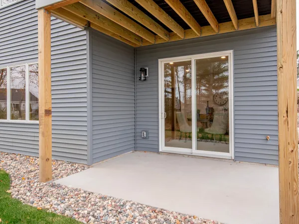 $715,000 | 9160 62nd Street South, Cottage Grove, MN 55016